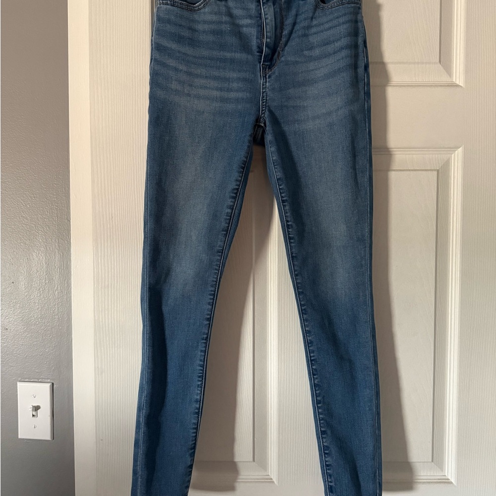 American Eagle high waisted skinny jeans.